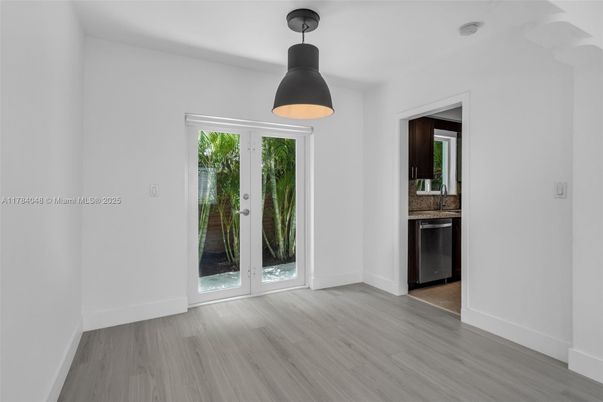 Empty room, Interior, Pendant Lights, Wood Texture Flooring