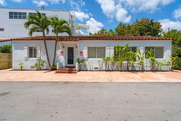Exterior, Facade, Spanish Mediterranean