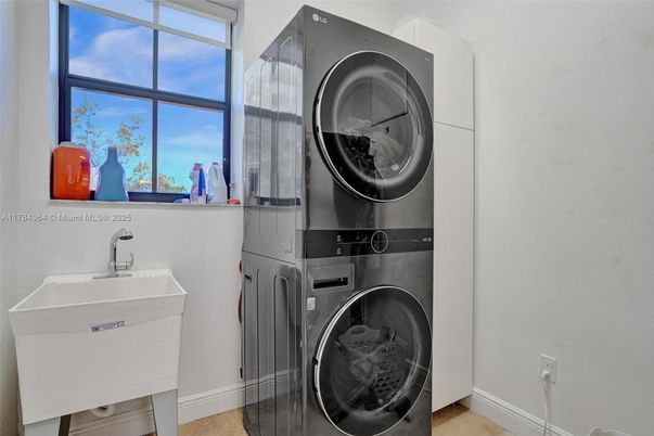 Interior, Utility Closets, Washer
