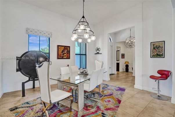 Chandelier, Dining room, Interior, Pendant Lights