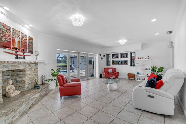 Fireplace, Interior, Living room, Recessed Lighting