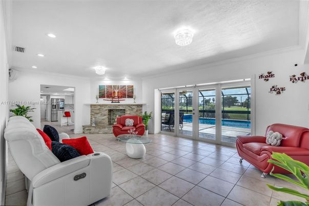 Fireplace, Interior, Living room, Recessed Lighting