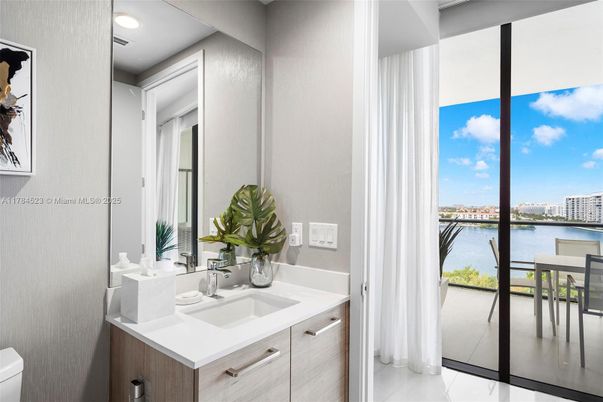Bathroom, Interior, Recessed Lighting, Water