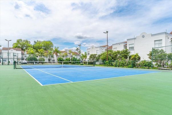 Exterior, Tennis Courts