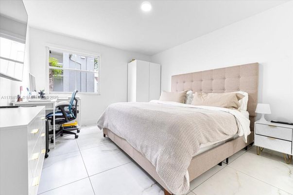 Bedroom, Home Office, Interior, Recessed Lighting