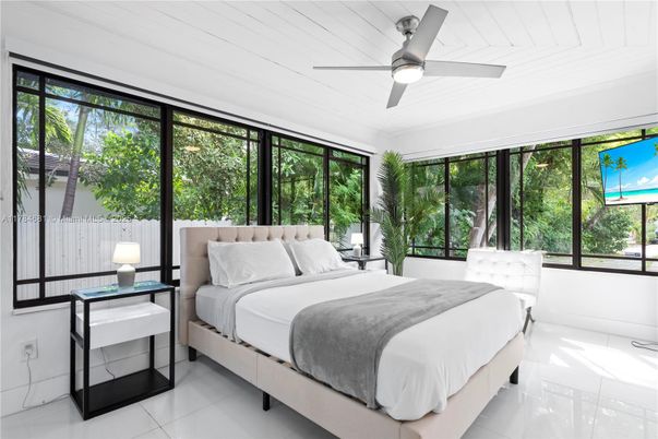 Bedroom, Interior, Sun Room