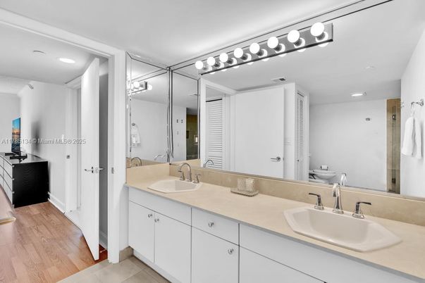 Bathroom, Dual Sink Vanities, Interior, Recessed Lighting, Wood Texture Flooring