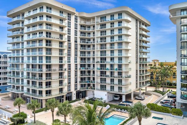 Exterior, Facade, Condo Building