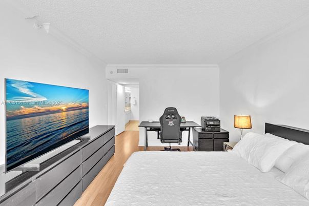 Bedroom, Home Office, Interior, Wood Texture Flooring