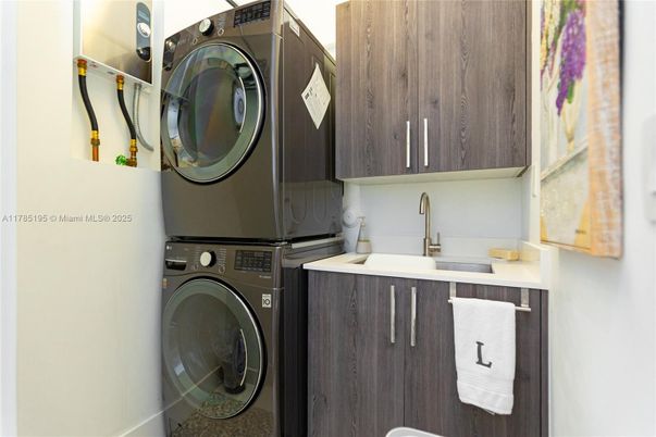 Interior, Utility Closets, Washer