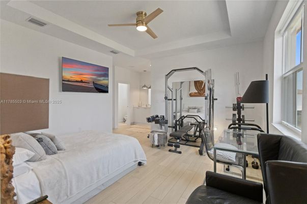 Bedroom, Fitness Equipment, Interior, Wood Texture Flooring