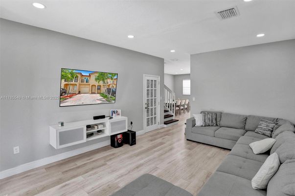 Interior, Living room, Recessed Lighting, Wood Texture Flooring