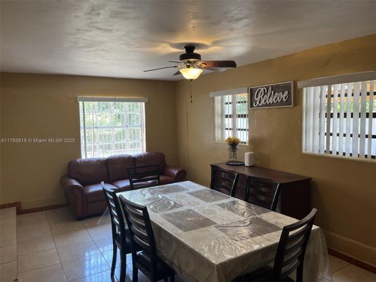 Dining room, Interior