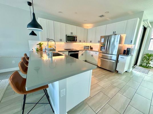 Interior, Kitchen, Pendant Lights, Recessed Lighting, Stainless Steel Appliances