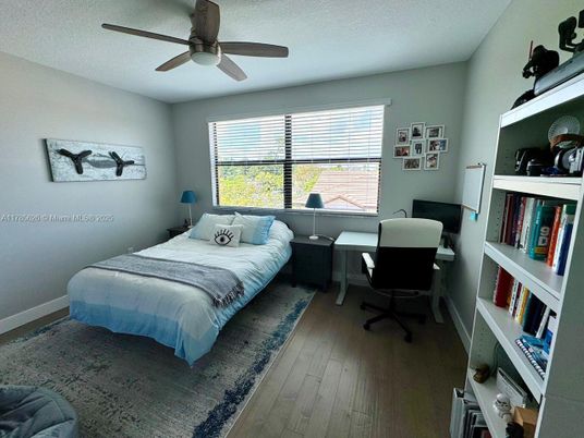 Bedroom, Home Office, Interior, Wood Texture Flooring