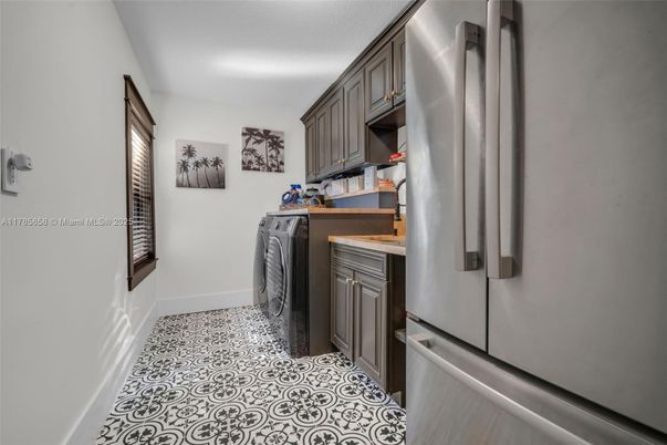 Interior, Washer