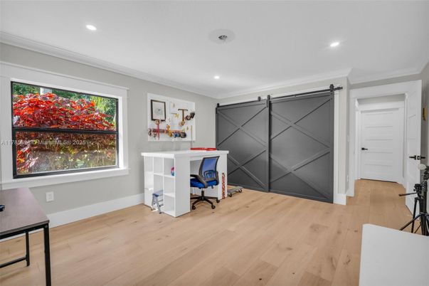 Home Office, Interior, Recessed Lighting, Wood Texture Flooring