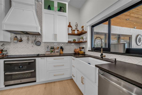 Interior, Kitchen, Stainless Steel Appliances, Wood Texture Flooring