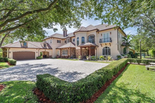 Attached, Backyard, Exterior, Facade, French Provincial