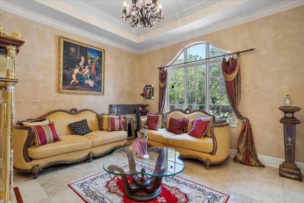 Chandelier, Interior, Living room