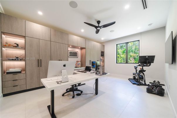 Fitness Equipment, Home Office, Interior, Recessed Lighting