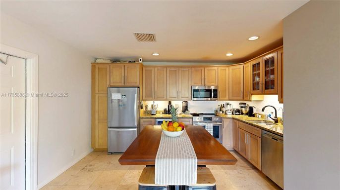 Dining room, Interior, Kitchen, Recessed Lighting, Stainless Steel Appliances