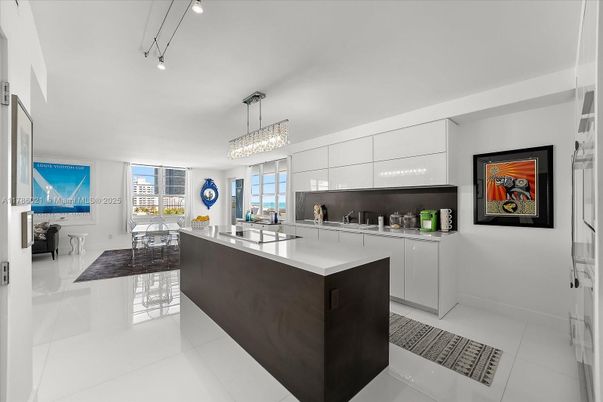 Chandelier, Dining room, Interior, Kitchen, Pendant Lights