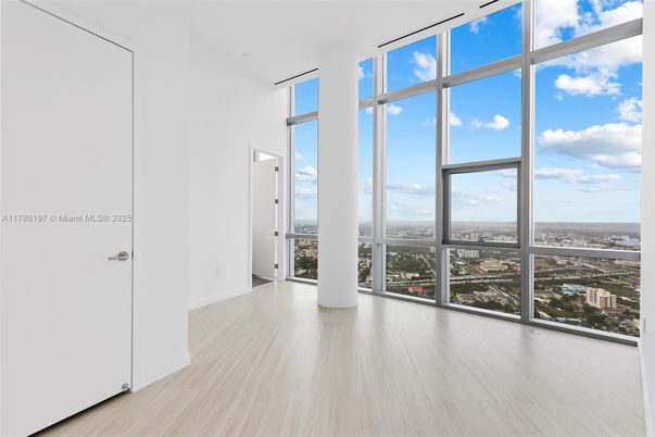 Empty room, Interior, Sun Room
