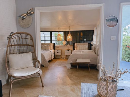 Bedroom, Interior, Pendant Lights
