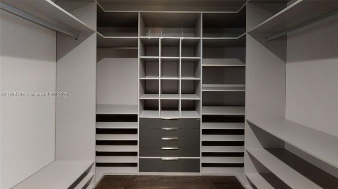 Interior, Walk-in Closets, Wood Texture Flooring