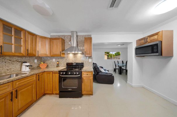 Dining room, Interior, Kitchen, Stainless Steel Appliances
