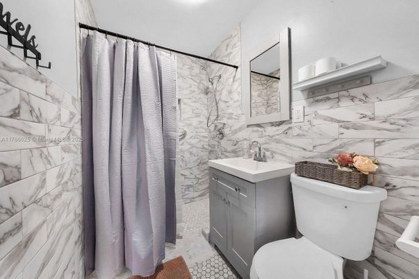 Bathroom, Interior, Marble Walls