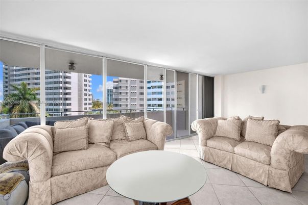 Interior, Living room, Water