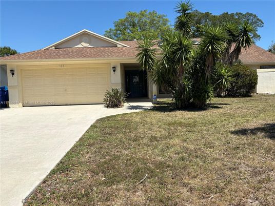 Attached, Exterior, Facade, Ranch