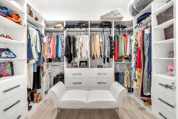 Interior, Walk-in Closets, Wood Texture Flooring