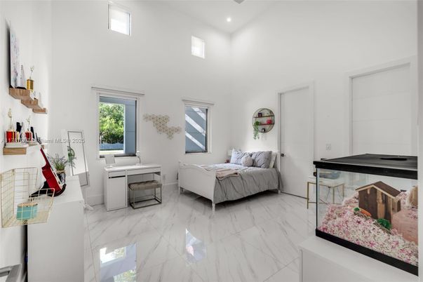 Interior, Marble, Recessed Lighting
