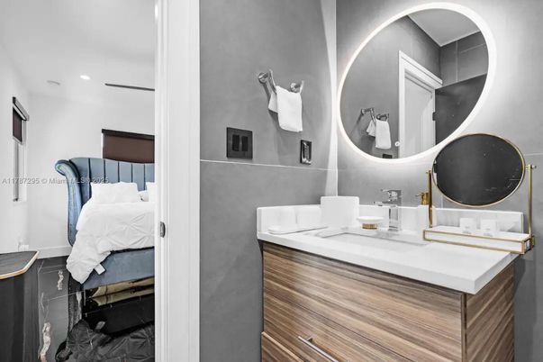Bathroom, Bedroom, Interior, Recessed Lighting