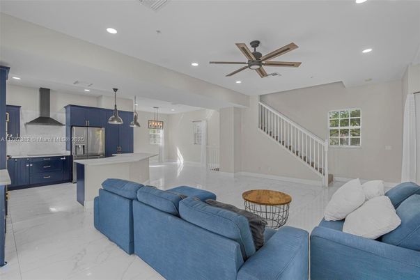 Interior, Kitchen, Living room, Marble, Pendant Lights, Recessed Lighting, Stainless Steel Appliances