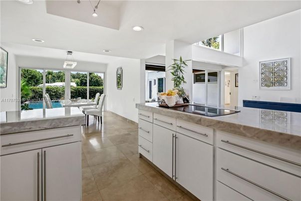 Dining room, Interior, Kitchen, Pendant Lights, Recessed Lighting