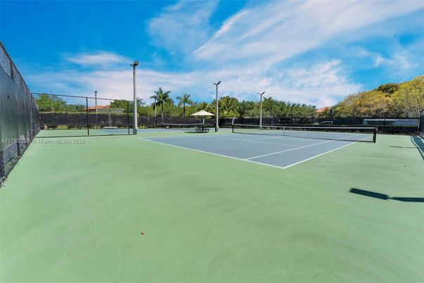 Exterior, Tennis Courts