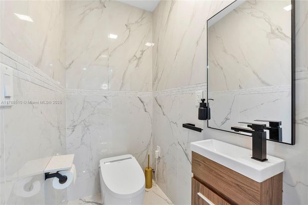 Bathroom, Interior, Marble Walls