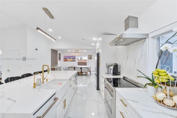 Dining room, Interior, Kitchen, Marble, Marble Walls, Pendant Lights, Recessed Lighting