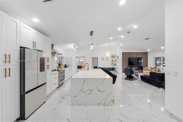 Interior, Kitchen, Living room, Marble, Pendant Lights, Recessed Lighting, Stainless Steel Appliances