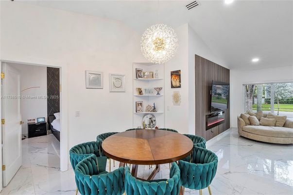 Chandelier, Dining room, Interior, Marble, Recessed Lighting