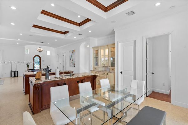 Chandelier, Dining room, Interior, Kitchen, Recessed Lighting, Wood Texture Flooring