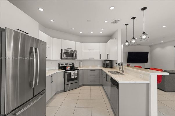 Interior, Kitchen, Pendant Lights, Recessed Lighting, Stainless Steel Appliances
