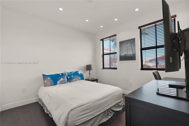 Bedroom, Home Office, Interior, Recessed Lighting, Wood Texture Flooring