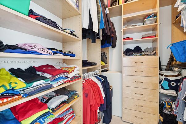 Interior, Walk-in Closets
