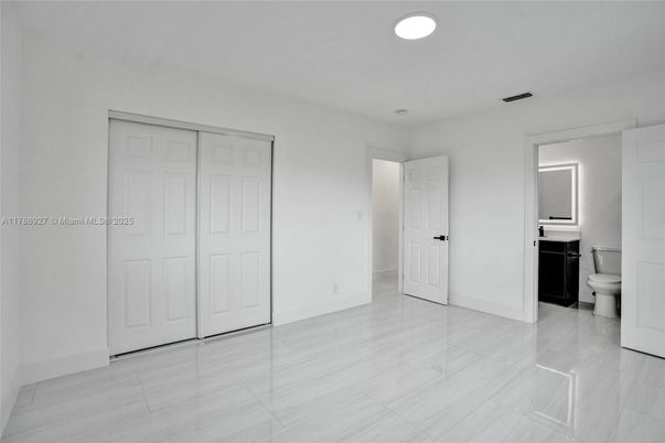 Bathroom, Empty room, Interior, Recessed Lighting
