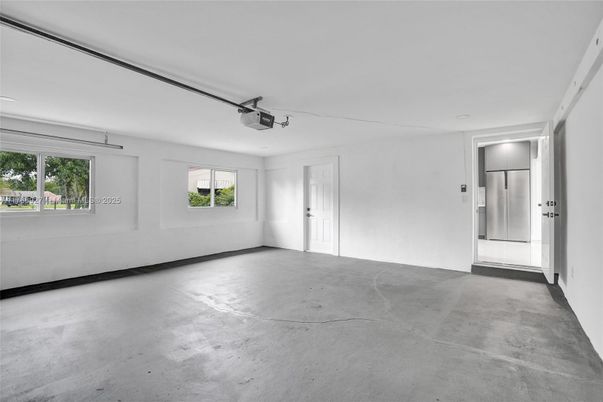 Garage, Interior
